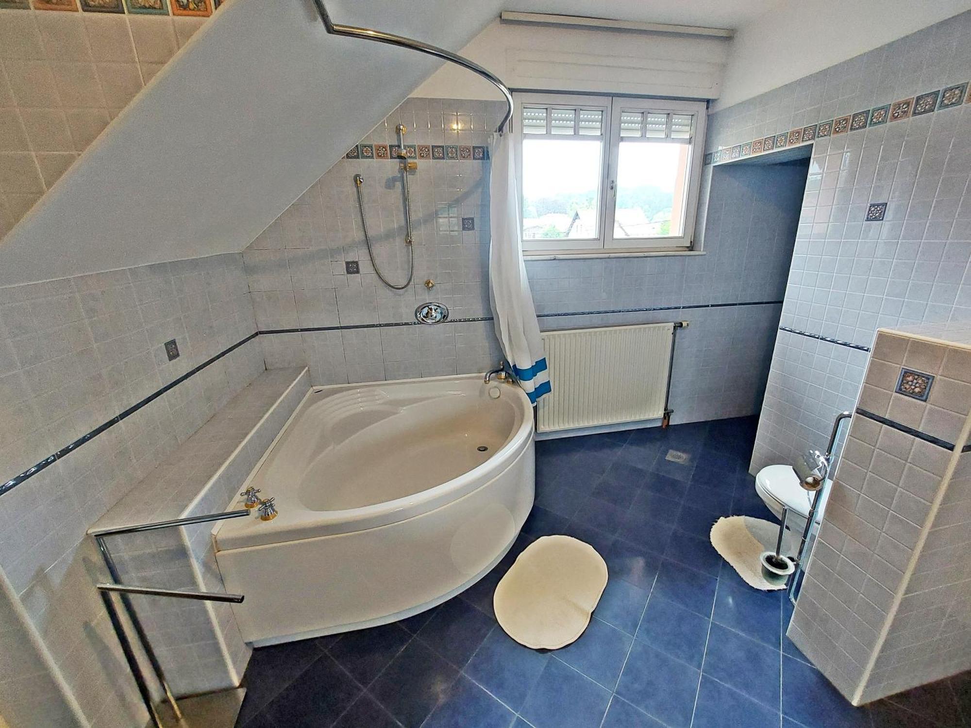 R24, Rose House Hotel Ljubljana Bagian luar foto